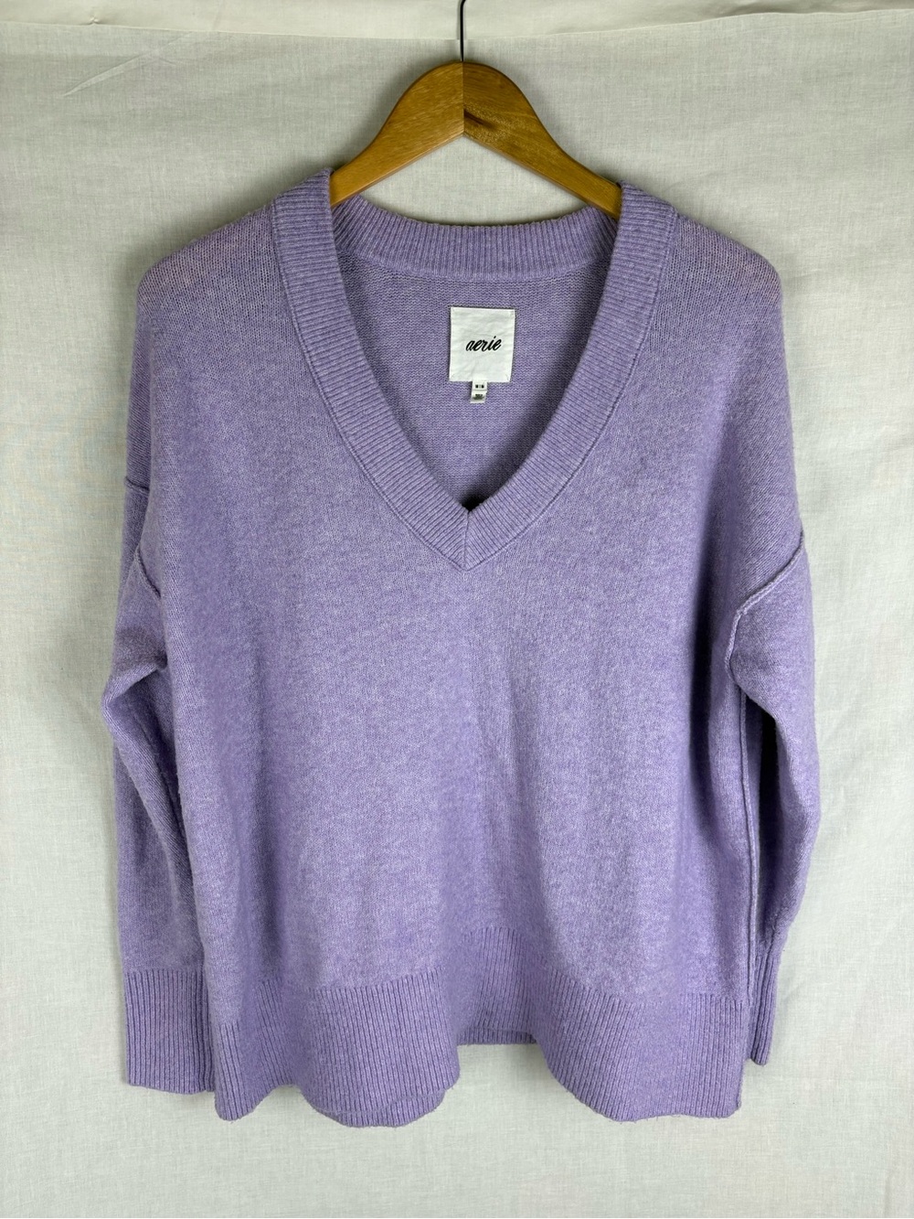 Aerie Unreal Oversized Slouchy V-Neck Pullover Knit Sweater Purple Size M